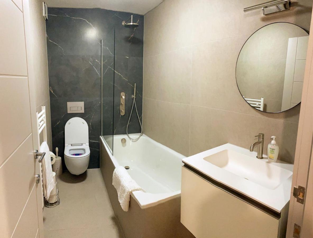 Wimbledon Luxury 3Bedroom Apartment Raynes Park Exterior foto