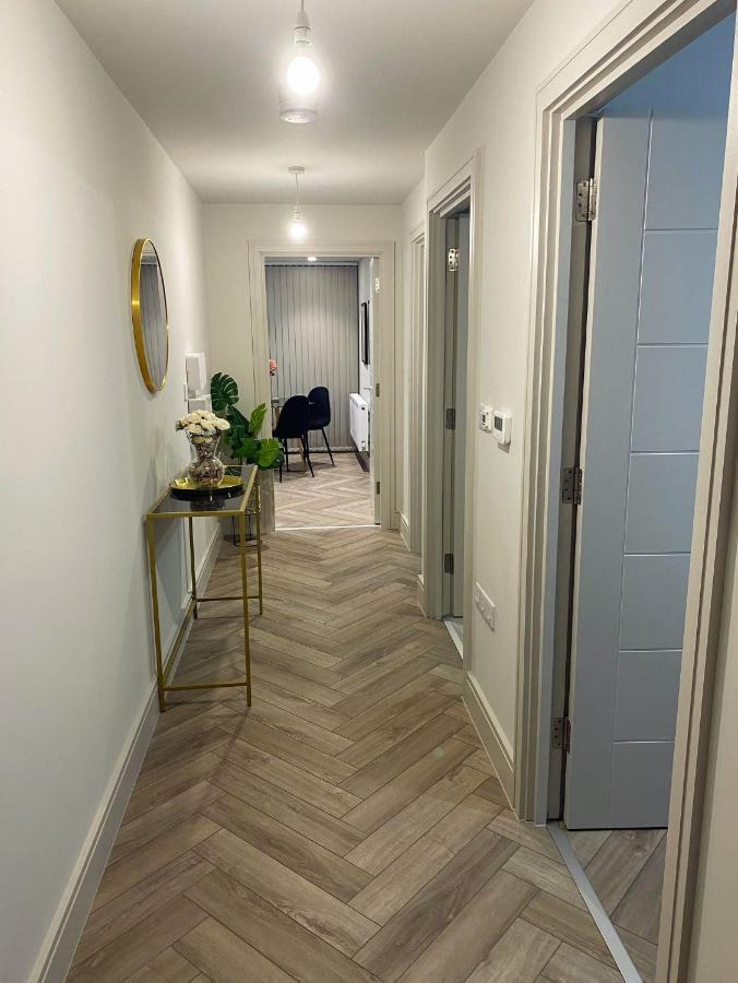 Wimbledon Luxury 3Bedroom Apartment Raynes Park Exterior foto