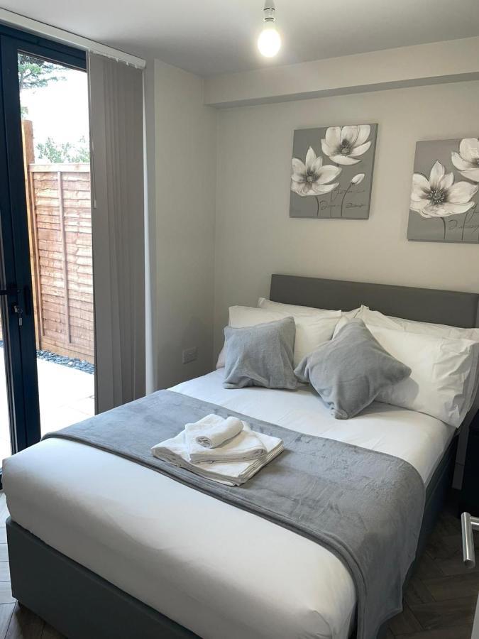 Wimbledon Luxury 3Bedroom Apartment Raynes Park Exterior foto