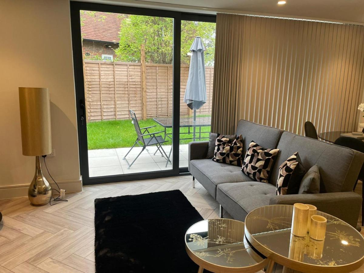Wimbledon Luxury 3Bedroom Apartment Raynes Park Exterior foto